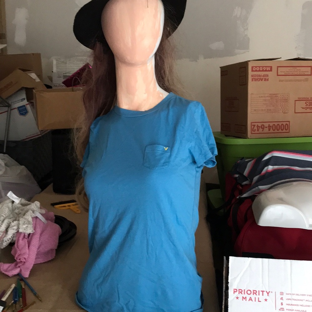 Blue hollister t-shirt with front pocket
